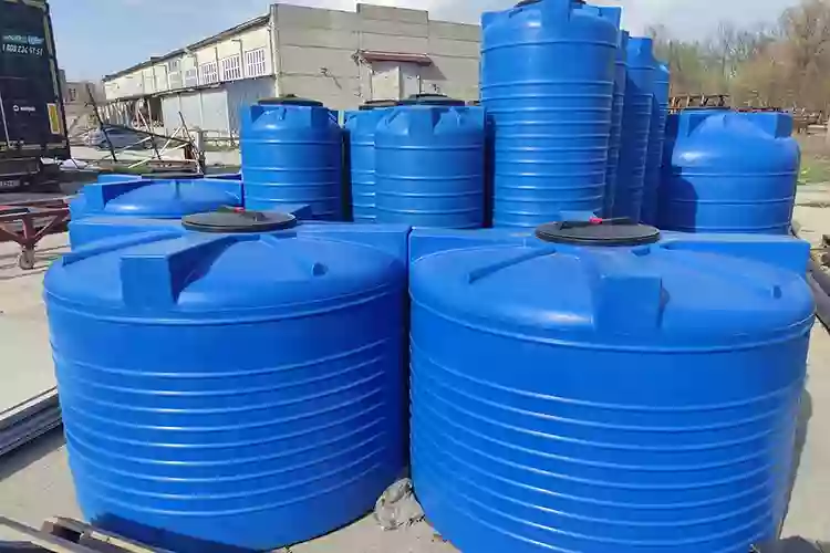 Емкость для воды пластиковая 2000л